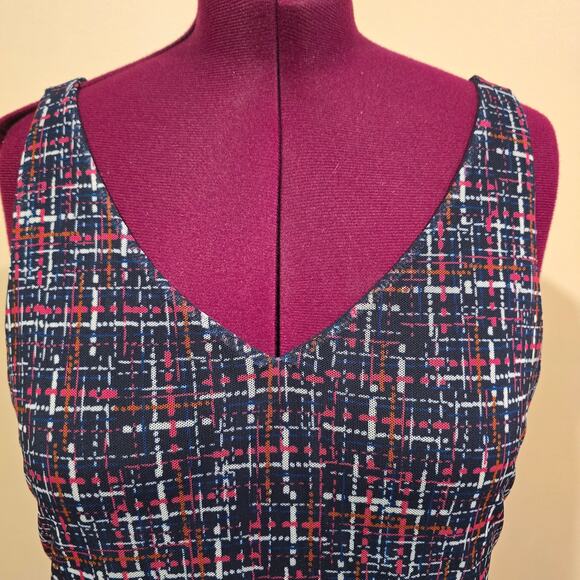 Women's Chico's Navy Blue & Pink V-Neck Camisole Tank Top | Size 3 (XL) - Picture 3 of 9